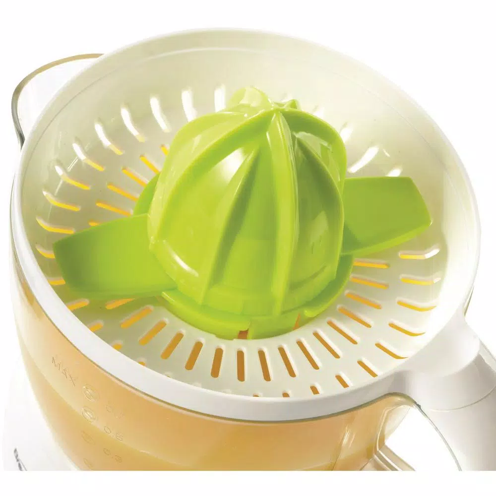 Brentwood Appliances J-15 25-Watt Electric Citrus Juicer, 24 oz. White