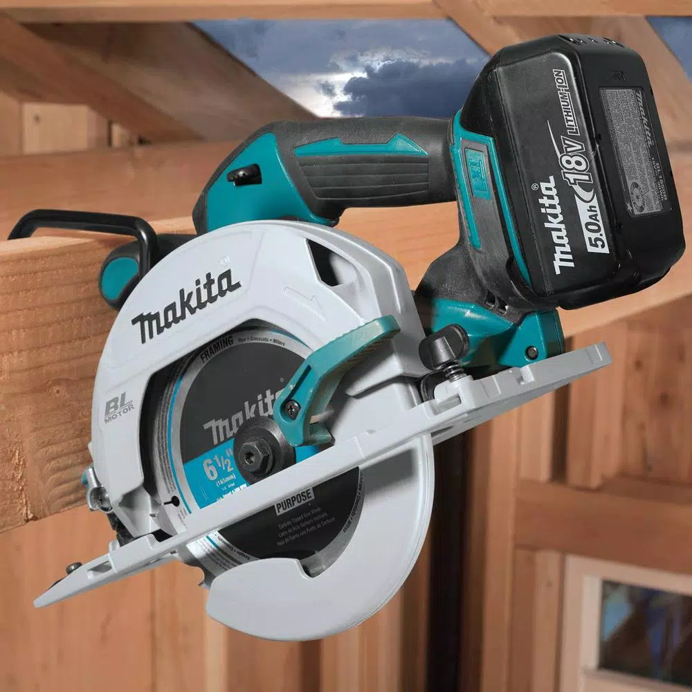 Makita 18V LXT Brushless 6-1/2 in. Cordless Circular Saw Kit with 5.0Ah Battery & Charger