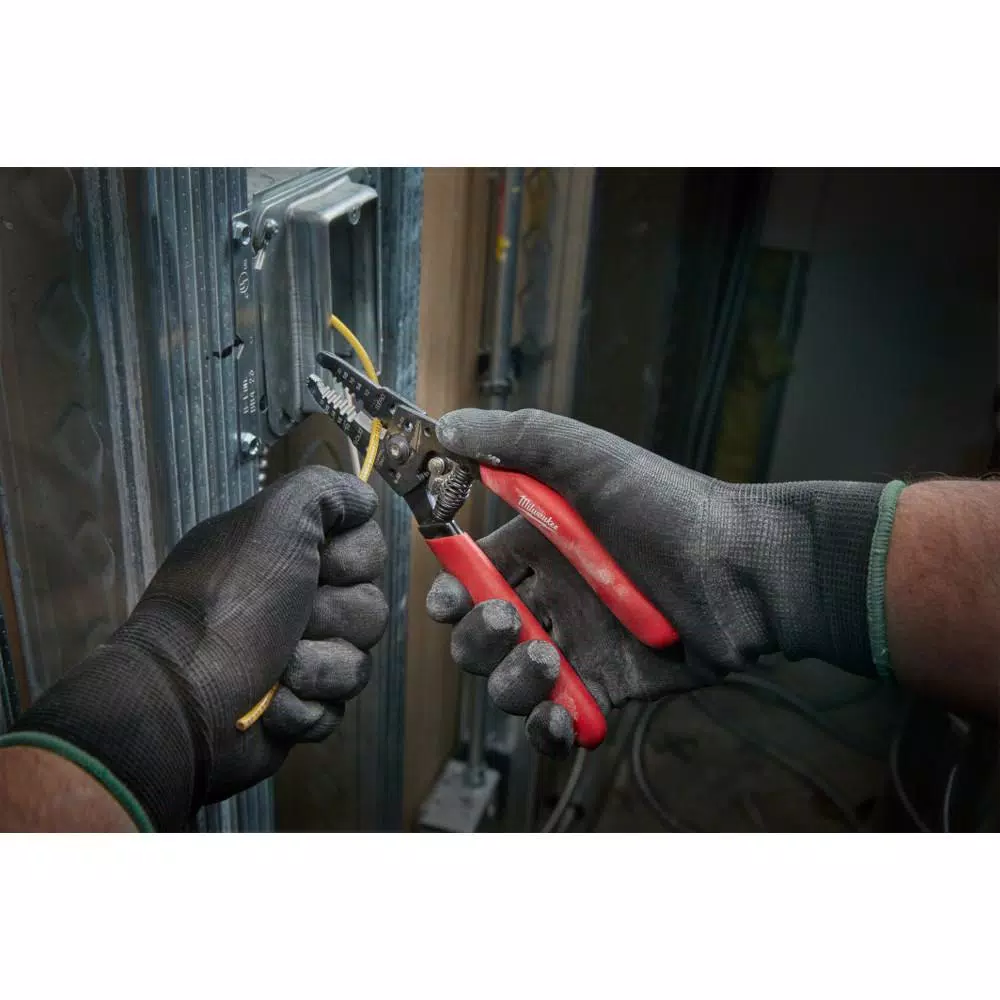 Milwaukee 2-Piece Electrician Tool Set: 6-in-1 Combination Pliers & Wire Strippers