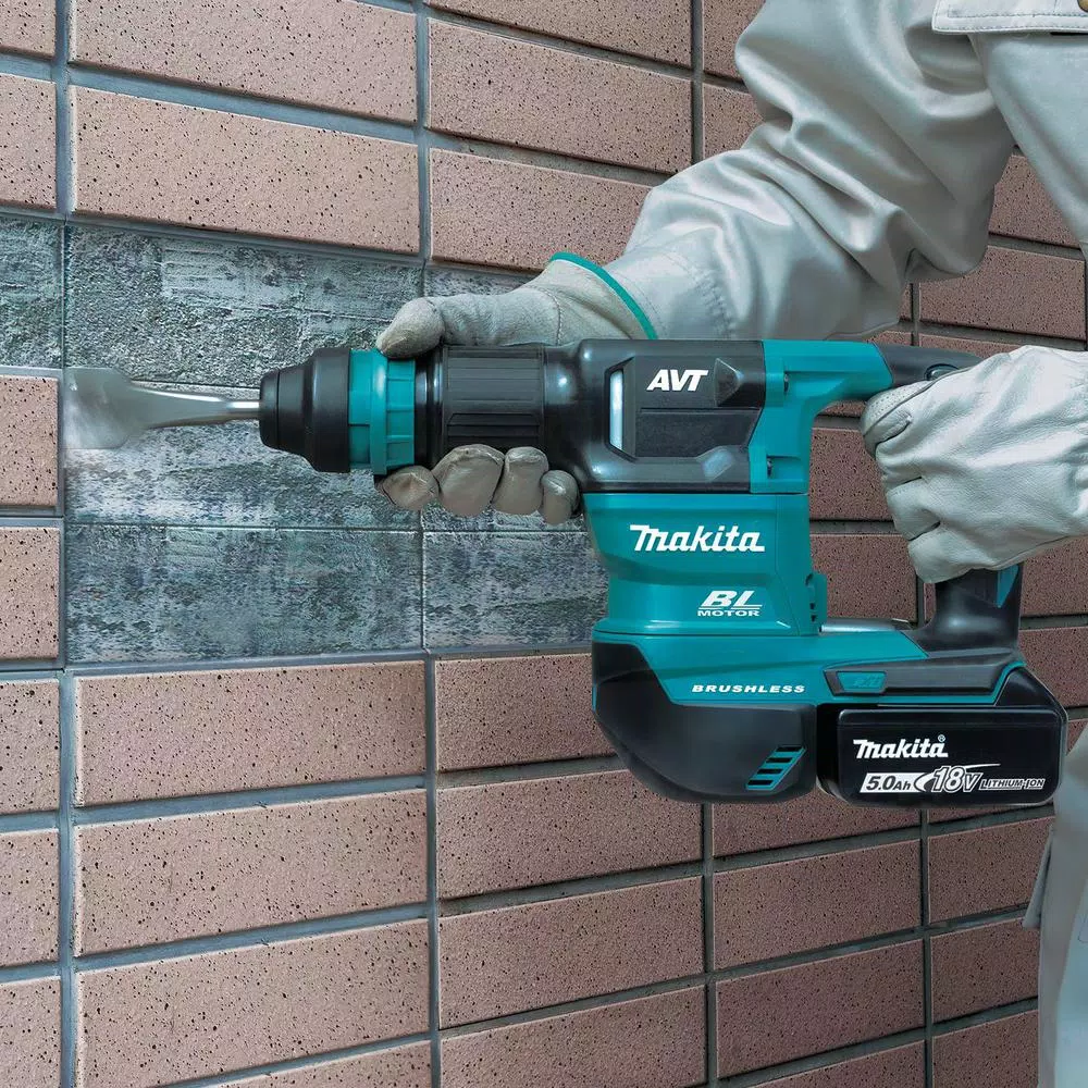 Makita 18V LXT Brushless Cordless AVT Power Scraper Kit with 5.0 Ah Batteries and Charger