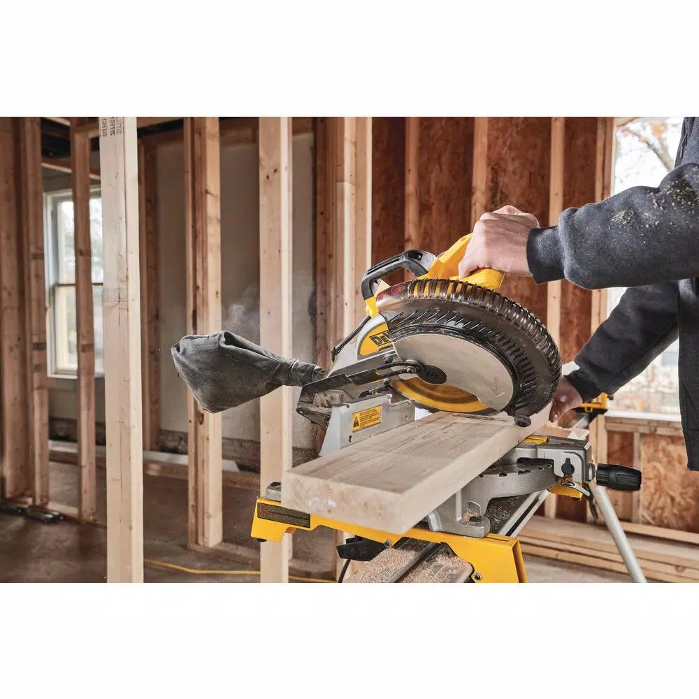 DEWALT DWS713 10 in. 15 Amp Corded Single Bevel Compound Miter Saw