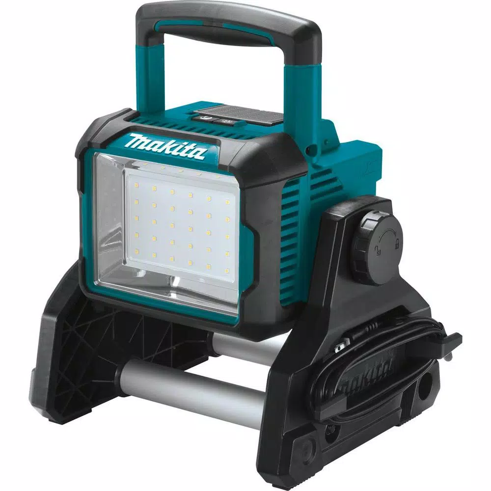 Makita 18V LXT Cordless/Corded LED Work Light, 3000 Lumens, IP65 Rated (DML811)