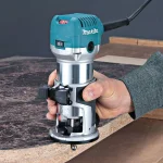 Makita 6.5 Amp 1-1/4 HP Corded Variable Speed Compact Router Kit with 3 Bases thumbnail 9
