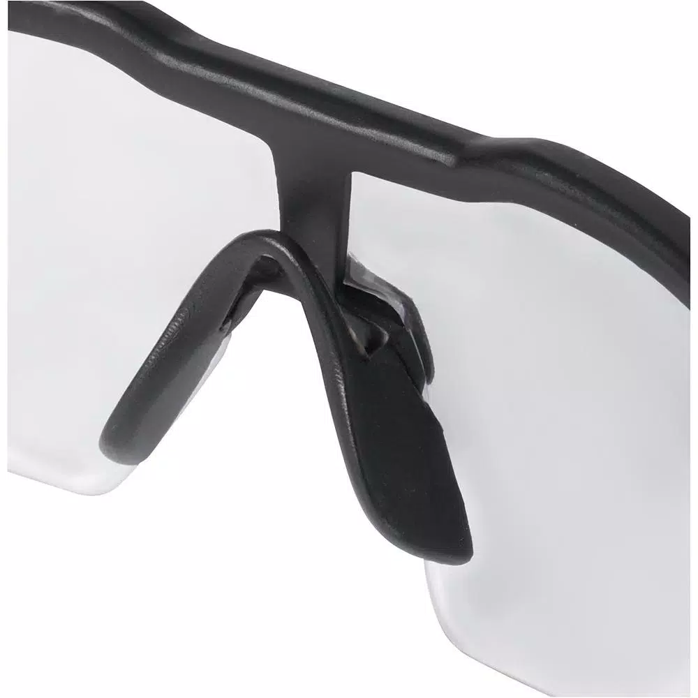 Milwaukee Safety Glasses with Clear Lenses and 10 Pairs of Red Disposable Earplugs