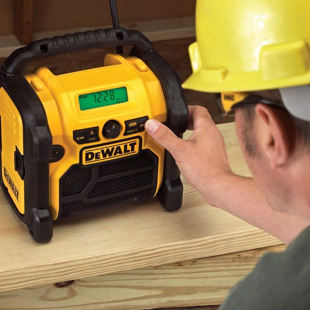 DEWALT 20V MAX Compact Corded/Cordless Worksite Radio with USB Charging Port