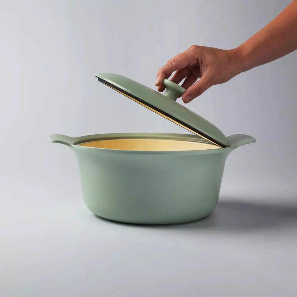 BergHOFF Ron 4.4 Qt. Cast Iron Stock Pot with Lid, Green