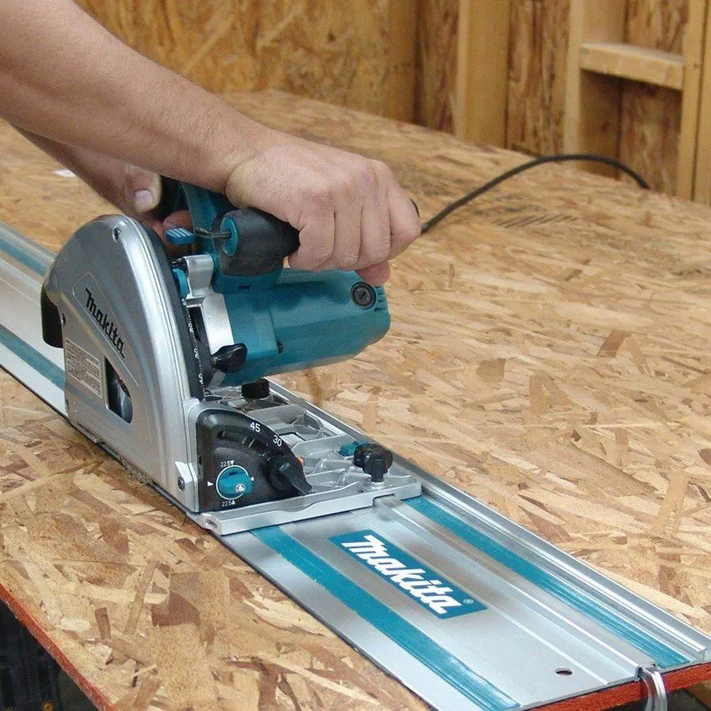 Makita 12 Amp 6-1/2 in. Plunge Circular Saw Bundle with (2) 55 in. Guide Rails and Clamp