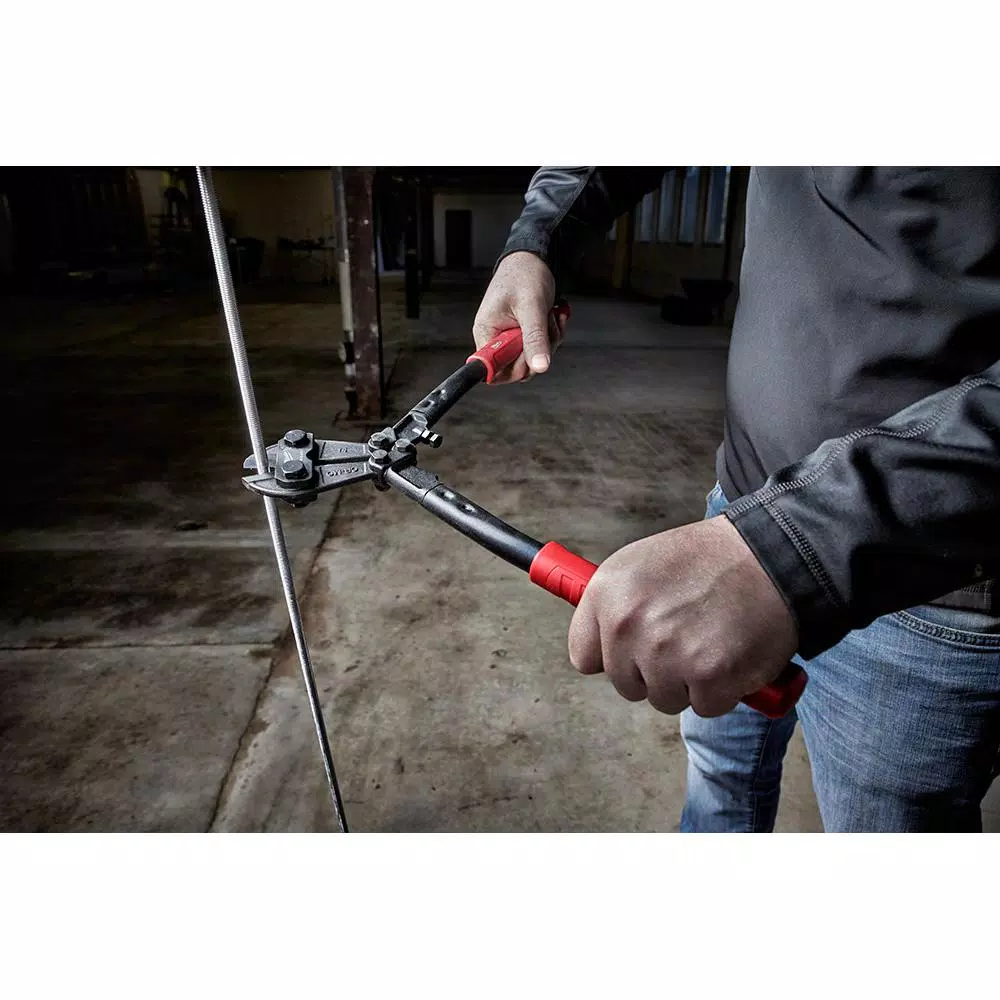 Milwaukee 14 in. Bolt Cutter with 5/16 in. Max Cut Capacity