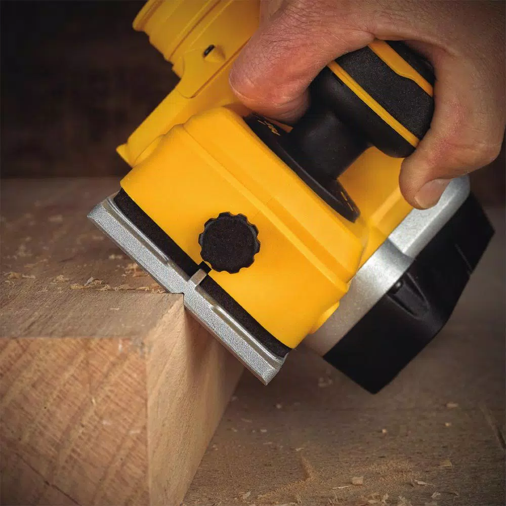 DEWALT 20V MAX XR Cordless Brushless 3-1/4 in. Planer Kit with 3.0Ah Battery and Charger