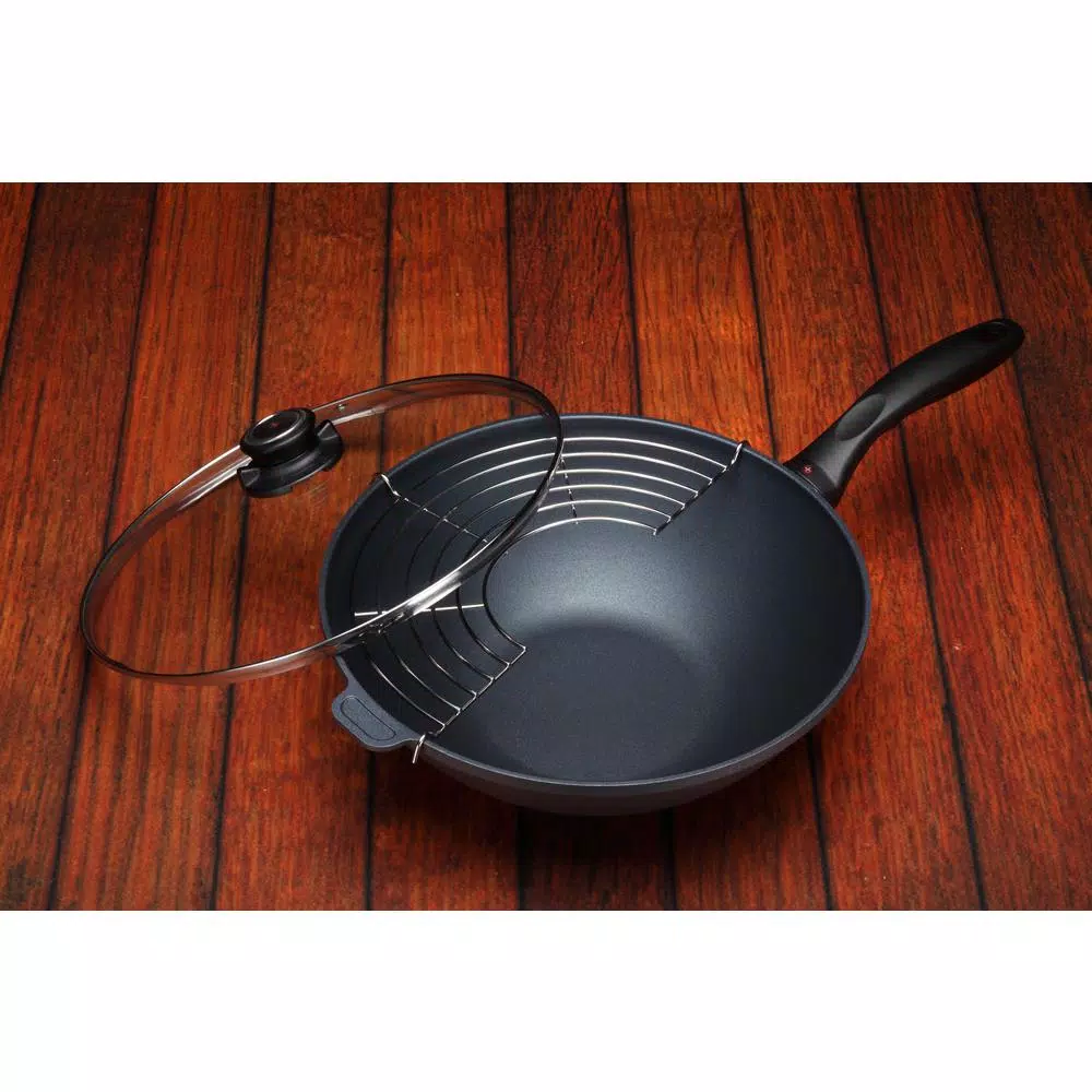 Swiss Diamond 11.8 in. Nonstick Induction Wok Set with Lid and Tempura Rack