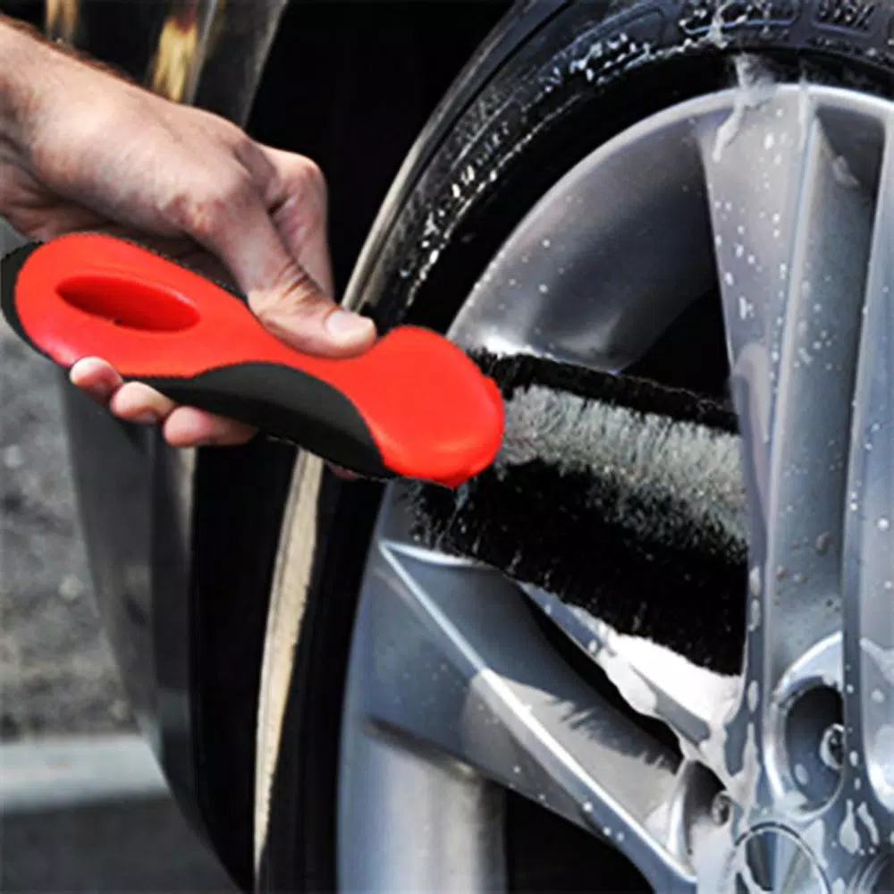 Barrett-Jackson Tire and Fender Brush Kit with Ergonomic Handles