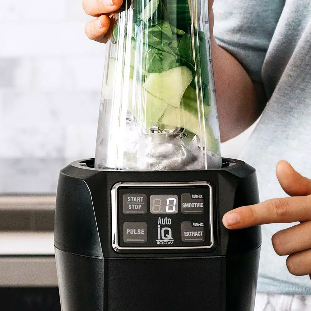 NINJA Nutri Ninja 24 oz. 2-Speed Blender with FreshVac Technology, Dark Grey