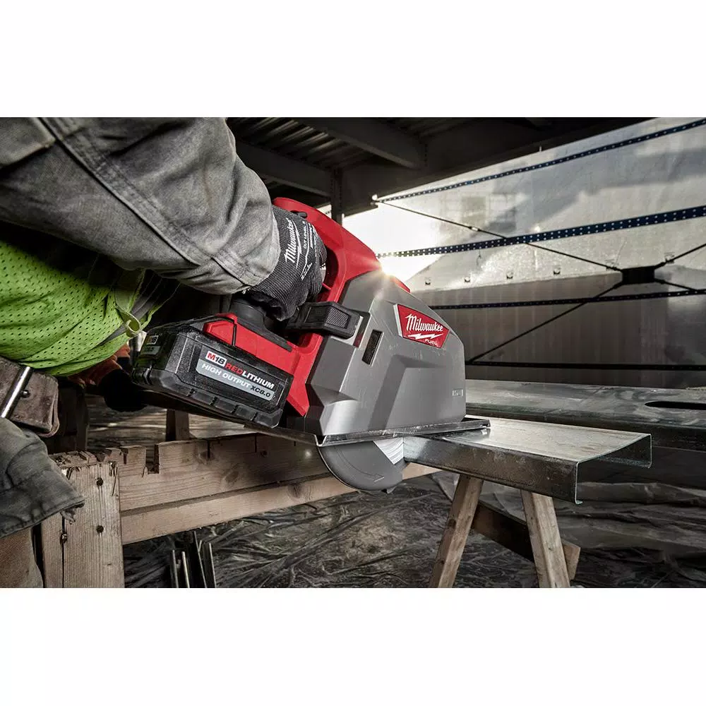 Milwaukee M18 FUEL 8 in. Metal Cutting Circular Saw Kit with 8.0 Ah Battery and Rapid Charger