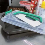 BergHOFF Perfect Slice 9 x 13 in. Carbon Steel Cake Pan with Slicing Tool thumbnail 5