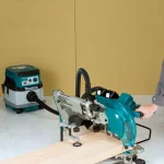 Makita 18V X2 LXT 10 in. Brushless Dual-Bevel Sliding Compound Miter Saw Kit with 4 5.0 Ah Batteries & Charger thumbnail 4
