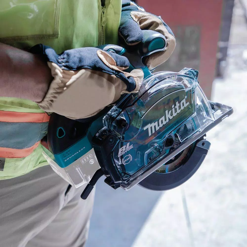Makita 18V LXT Cordless 5-3/8 in. Metal Cutting Saw with 5.0Ah Battery Bundle