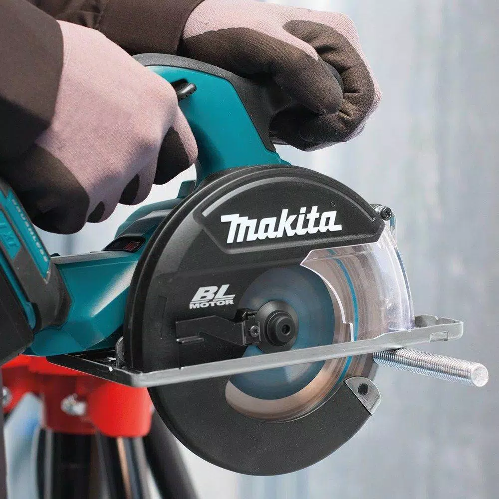 Makita 18V LXT Brushless 5-7/8 in. Cordless Metal Cutting Circular Saw (Tool-Only)