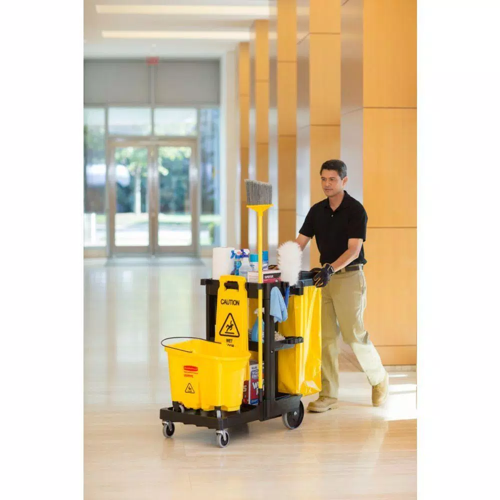 Rubbermaid Commercial Products Rubbermaid Commercial 24 Gal. Yellow Vinyl Replacement Bag with Zipper for FG61788 Cleaning Carts