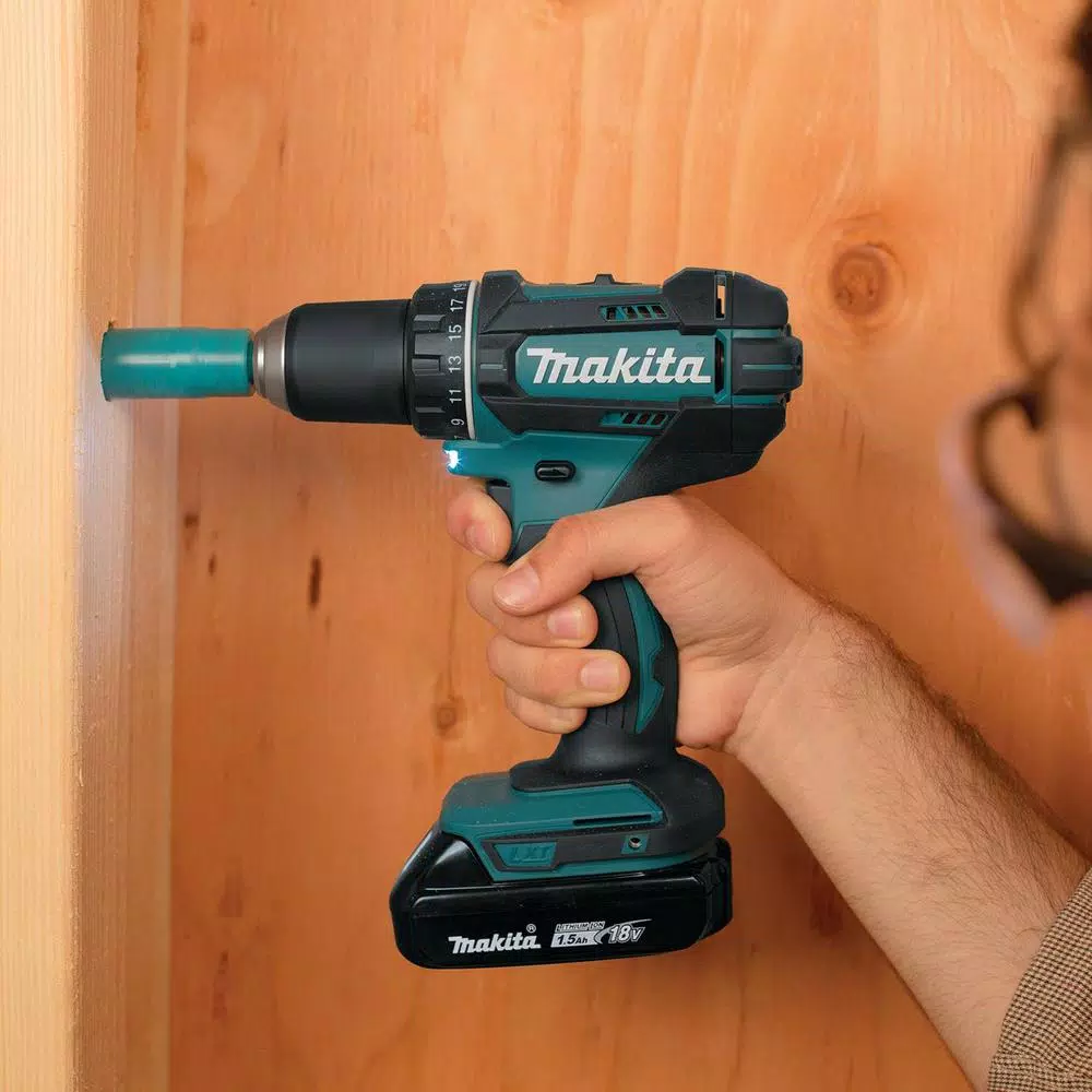 Makita 18V LXT Lithium-Ion 1/2 in. Compact Cordless Driver Drill Kit (XFD10SY)