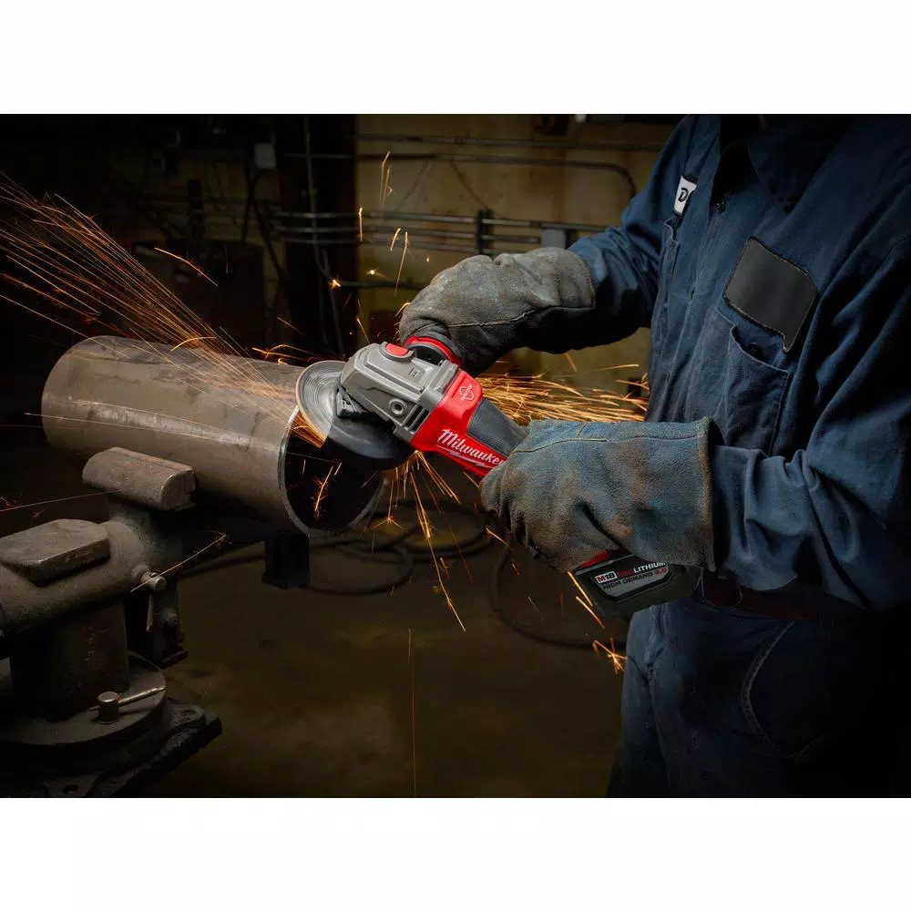 Milwaukee M18 FUEL 4-1/2 in. / 5 in. Braking Angle Grinder Kit with (2) 9.0 Ah Batteries and Rapid Charger