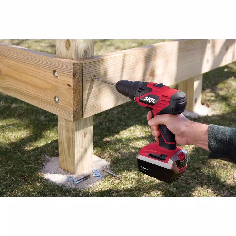 Skil 18V Ni-Cad 1/2 in. Cordless Variable Speed Drill/Driver Kit with Carrying Case