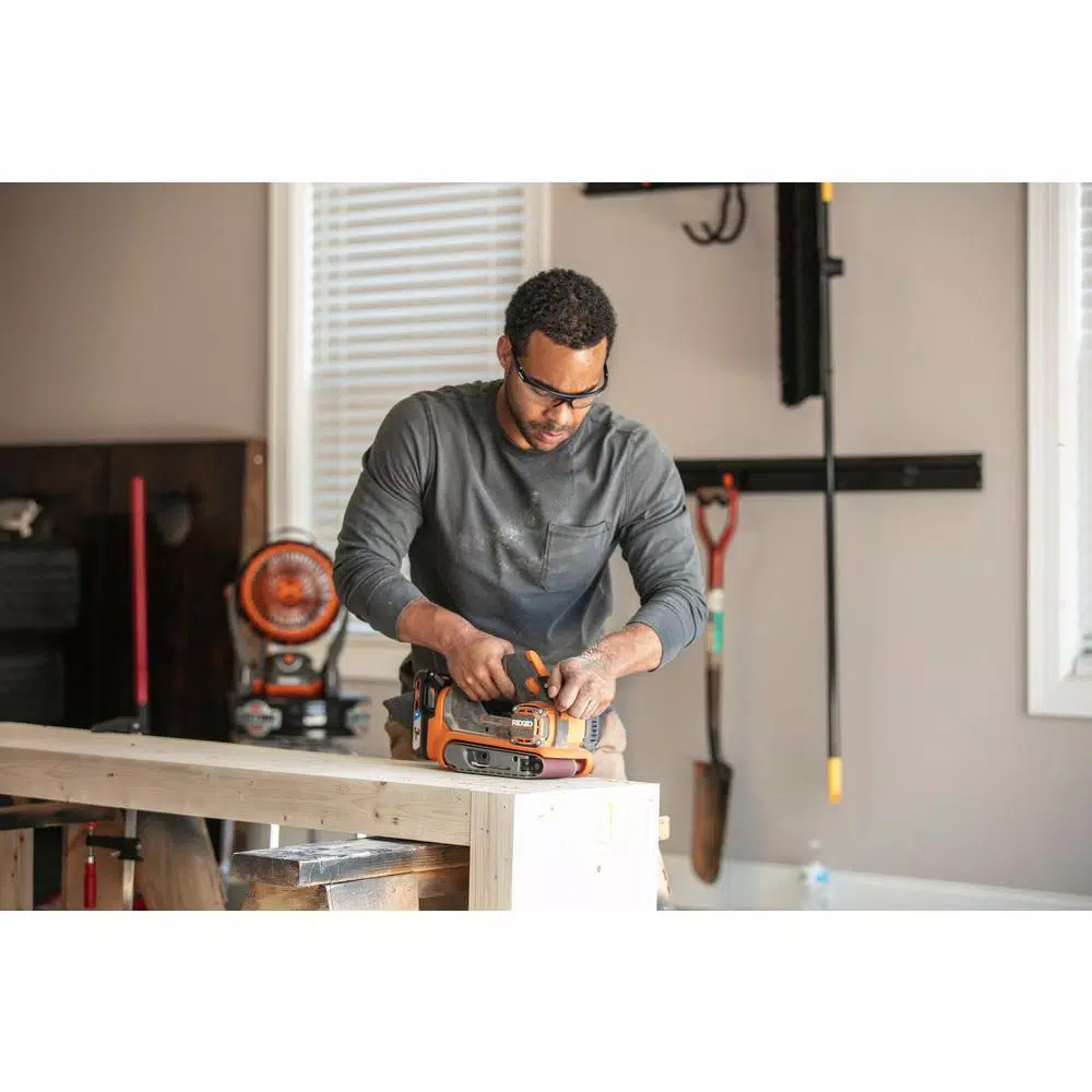 RIDGID 18V GEN5X Cordless Brushless 3 in. x 18 in. Belt Sander (Tool Only)