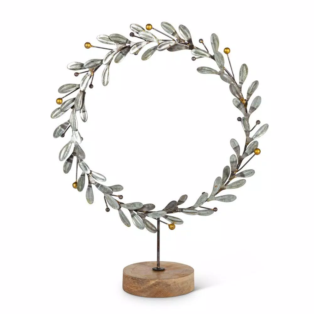 Unbranded 14.5 in. Metal Star Wreath with Golden Berries on Wooden Stand