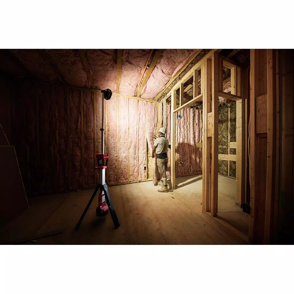 Milwaukee M18 ROCKET LED Tower Light/Charger Kit with 9.0 Ah Battery