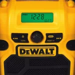 DEWALT FLEXVOLT 60V MAX Brushless 7-1/4 in. Circular Saw Kit with 6.0Ah Battery and Worksite Radio thumbnail 3