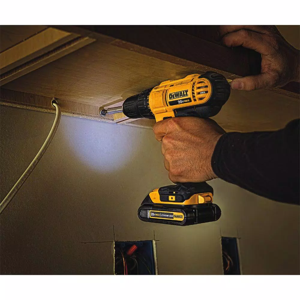 DEWALT 20V MAX Cordless 7-Tool Combo Kit with Blower, (1) 4.0Ah & (1) 2.0Ah Battery