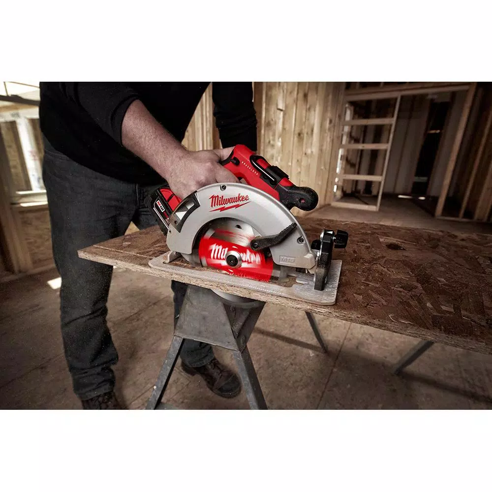 Milwaukee M18 Brushless 2-Tool Combo Kit: 1/2 in. Hammer Drill and 7-1/4 in. Circular Saw with (2) 4.0 Ah Batteries