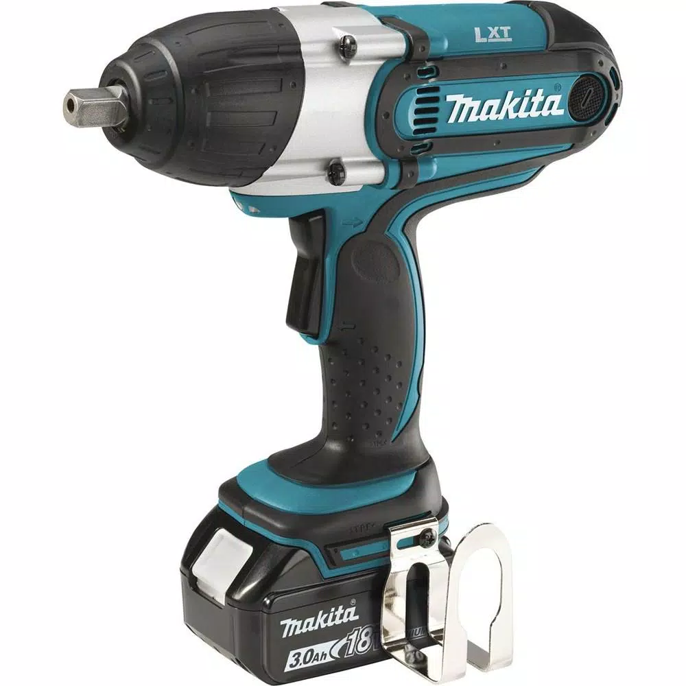 Makita 18V LXT Cordless 1/2 in. Impact Wrench Kit with 3.0Ah Battery, Charger, and Tool Bag