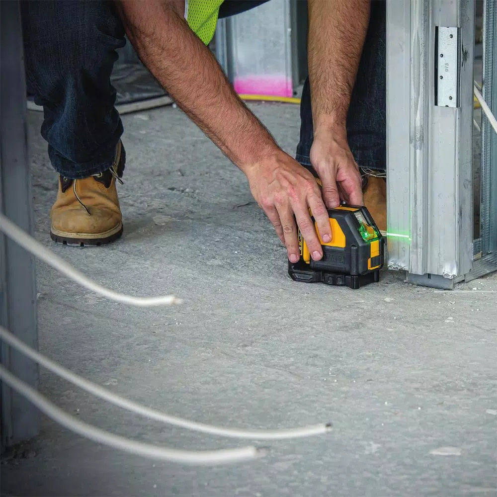 DEWALT DW088LG 12V MAX Lithium-Ion Green Cross Line Laser Level Kit with TOUGHSYSTEM Tool Box
