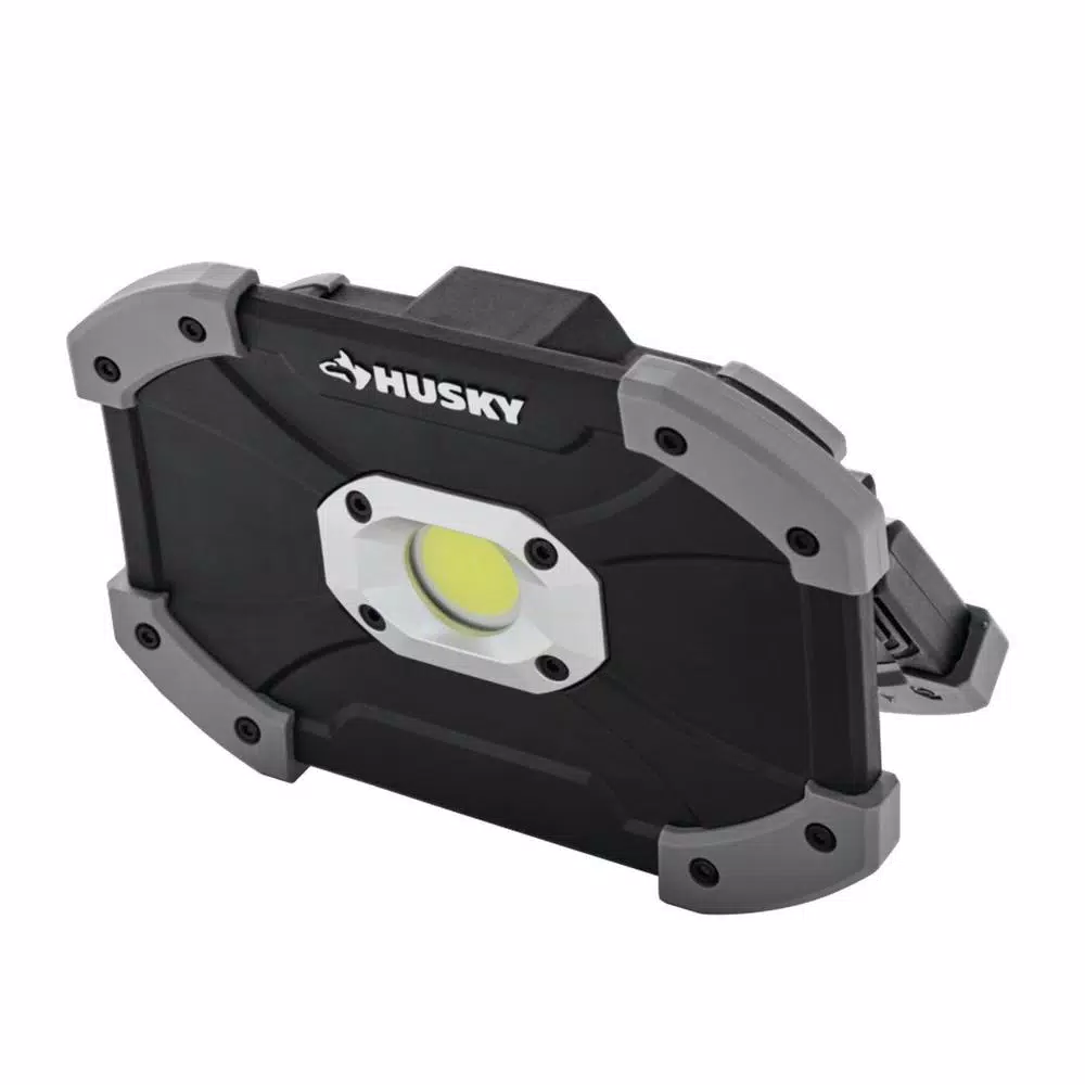 Husky 700 Lumens LED Utility Light with 180° Foldable Handle - Black
