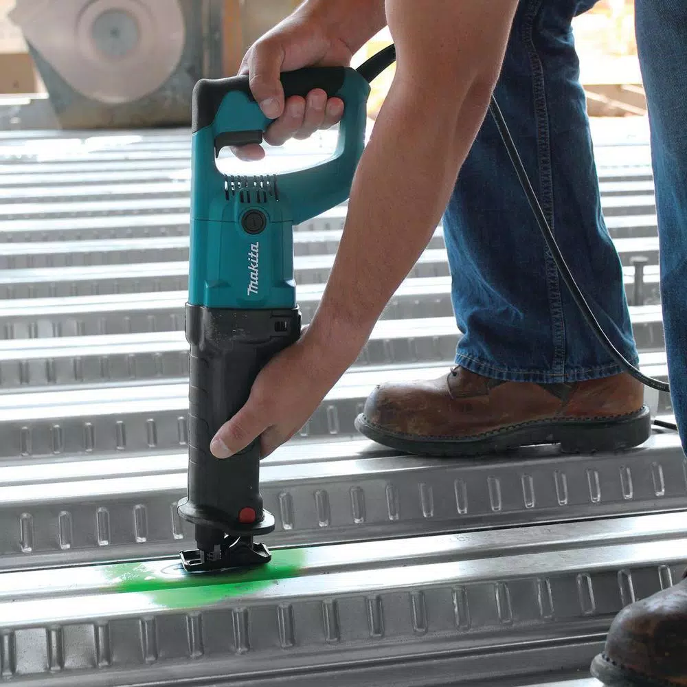 Makita JR3050TZ 11 Amp Corded Variable Speed Reciprocating Saw with Hard Case
