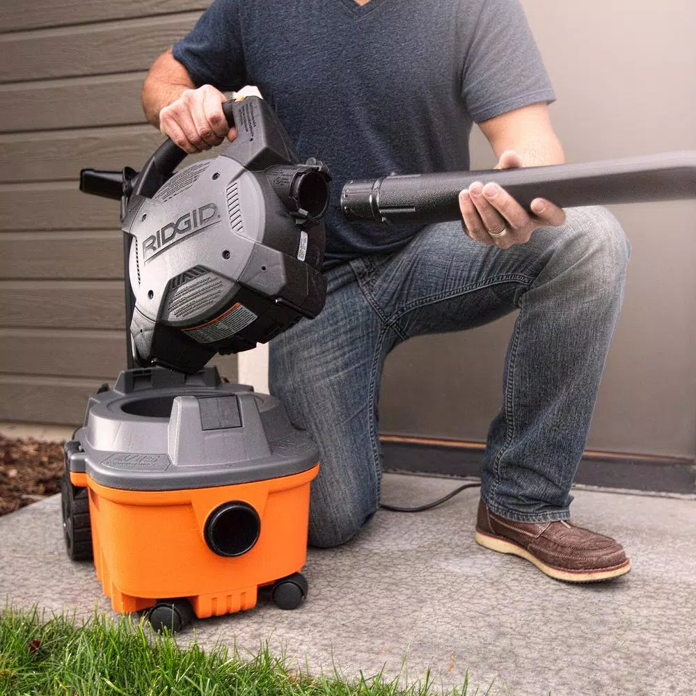 RIDGID 4 Gal. 6.0 Peak HP Wet/Dry Vacuum with Detachable Handheld Blower