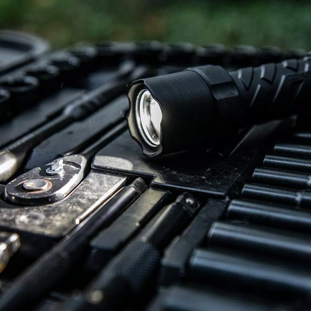 COAST Polysteel 400R 400 Lumen Rechargeable Waterproof LED Flashlight with Twist Focus