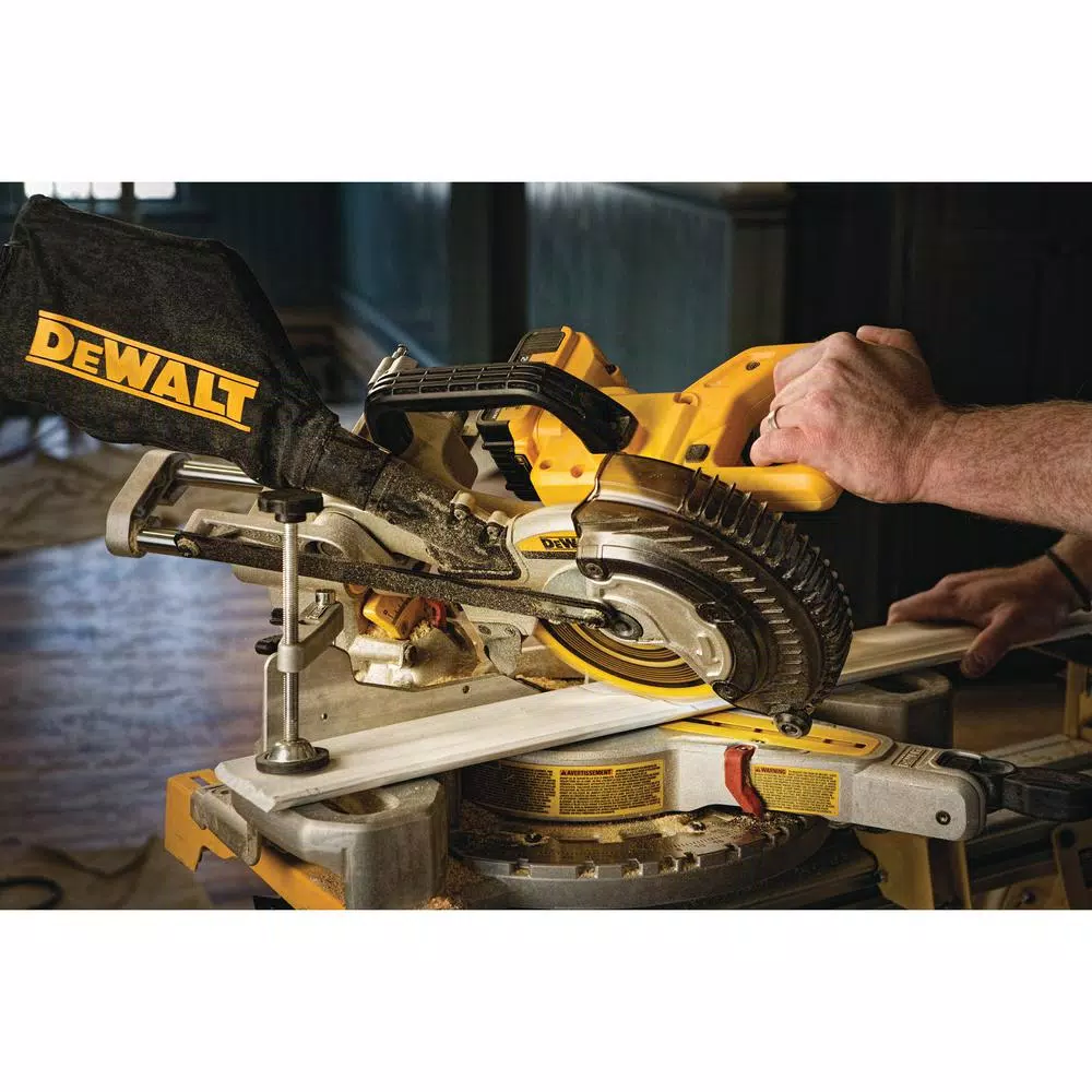 DEWALT 20V MAX Cordless 7-1/4 in. Sliding Compound Miter Saw Kit with 4.0Ah Battery & Oscillating Tool Bonus