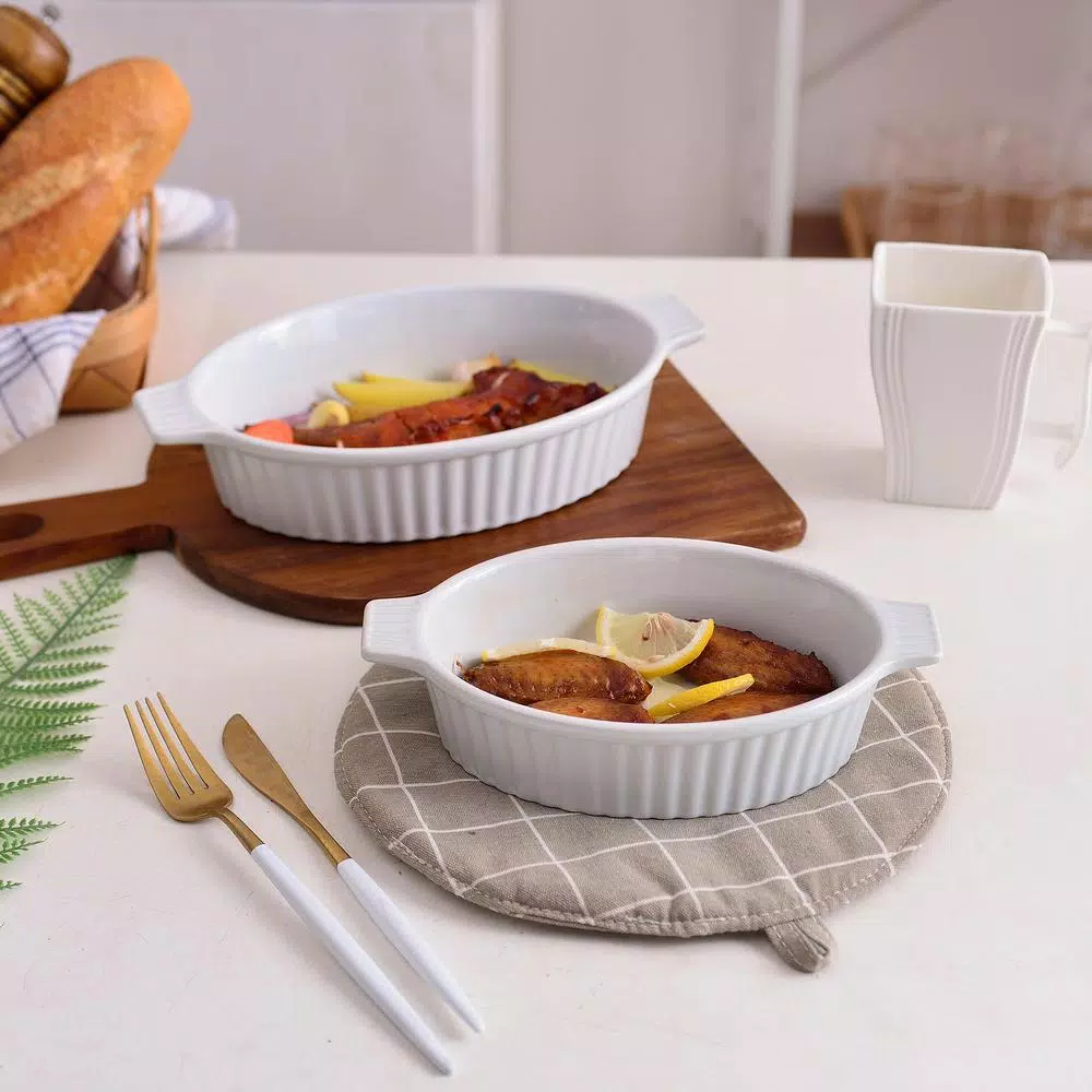 MALACASA 2-Piece White Oval Porcelain Bakeware Set - 9.5 in. and 11.25 in. Ceramic Baking Dishes
