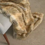 Best Home Fashion Amber Fox Faux Fur Throw Blanket, 58 in. x 60 in. thumbnail 3