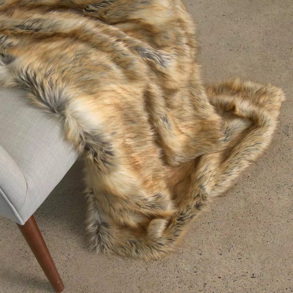 Best Home Fashion Amber Fox Faux Fur Throw Blanket, 58 in. x 60 in.