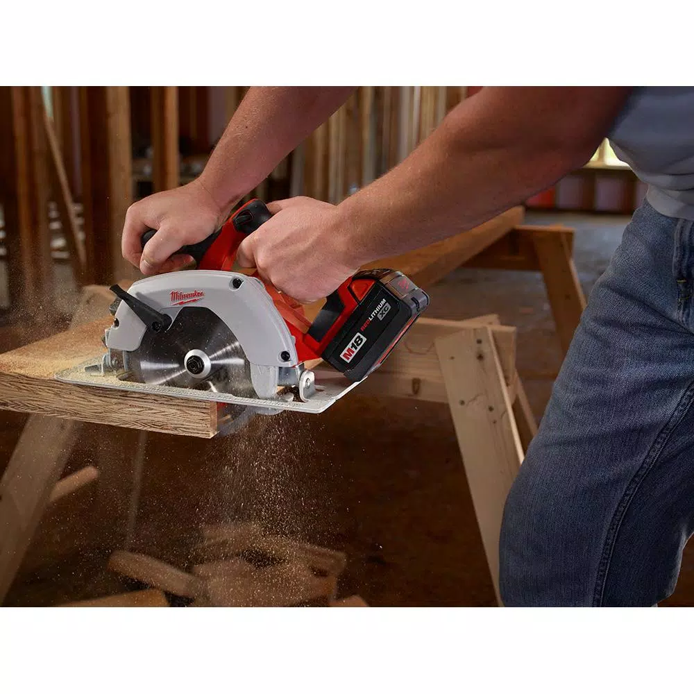 Milwaukee M18 18V Lithium-Ion Cordless 6-1/2 in. Circular Saw & 5 in. Random Orbit Sander Combo Kit