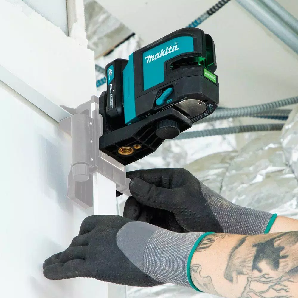 Makita 12V MAX CXT Self-Leveling Green Cross-Line Laser Kit (2.0 Ah)