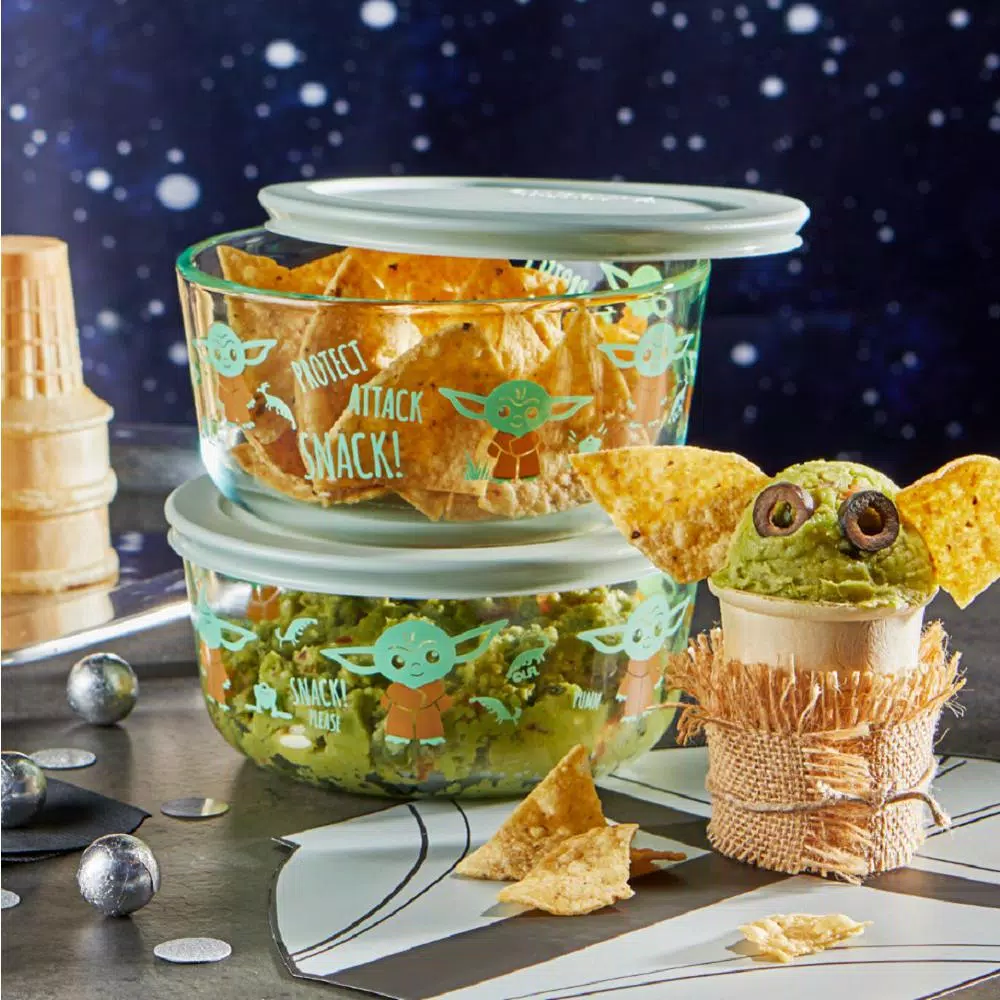 Pyrex Star Wars The Child 4-Piece Decorated Glass Food Storage Container Set with Lids