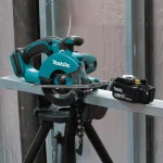 Makita 18V LXT Cordless 5-3/8 in. Metal Cutting Circular Saw Kit with 2 5.0Ah Batteries and Charger thumbnail 5
