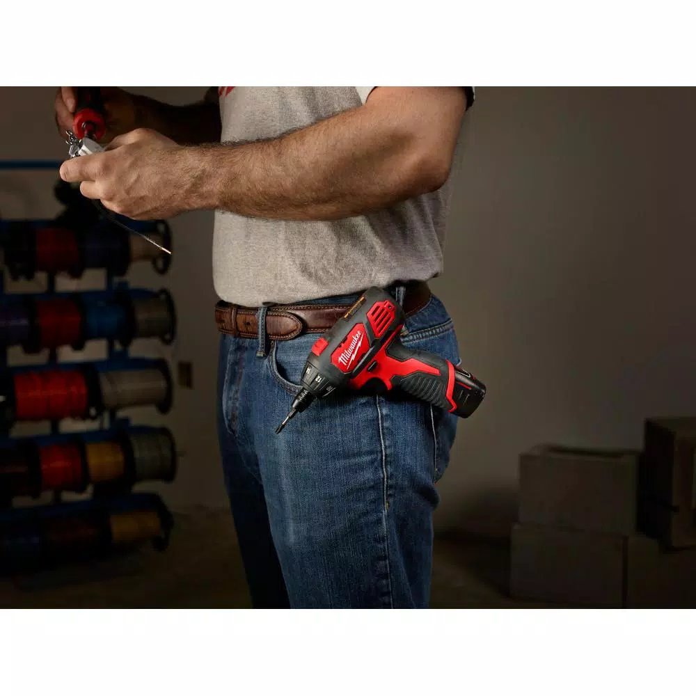 Milwaukee M12 12V Lithium-Ion Cordless 1/4 in. Hex Screwdriver and 1/4 in. Ratchet 2-Tool Combo Kit