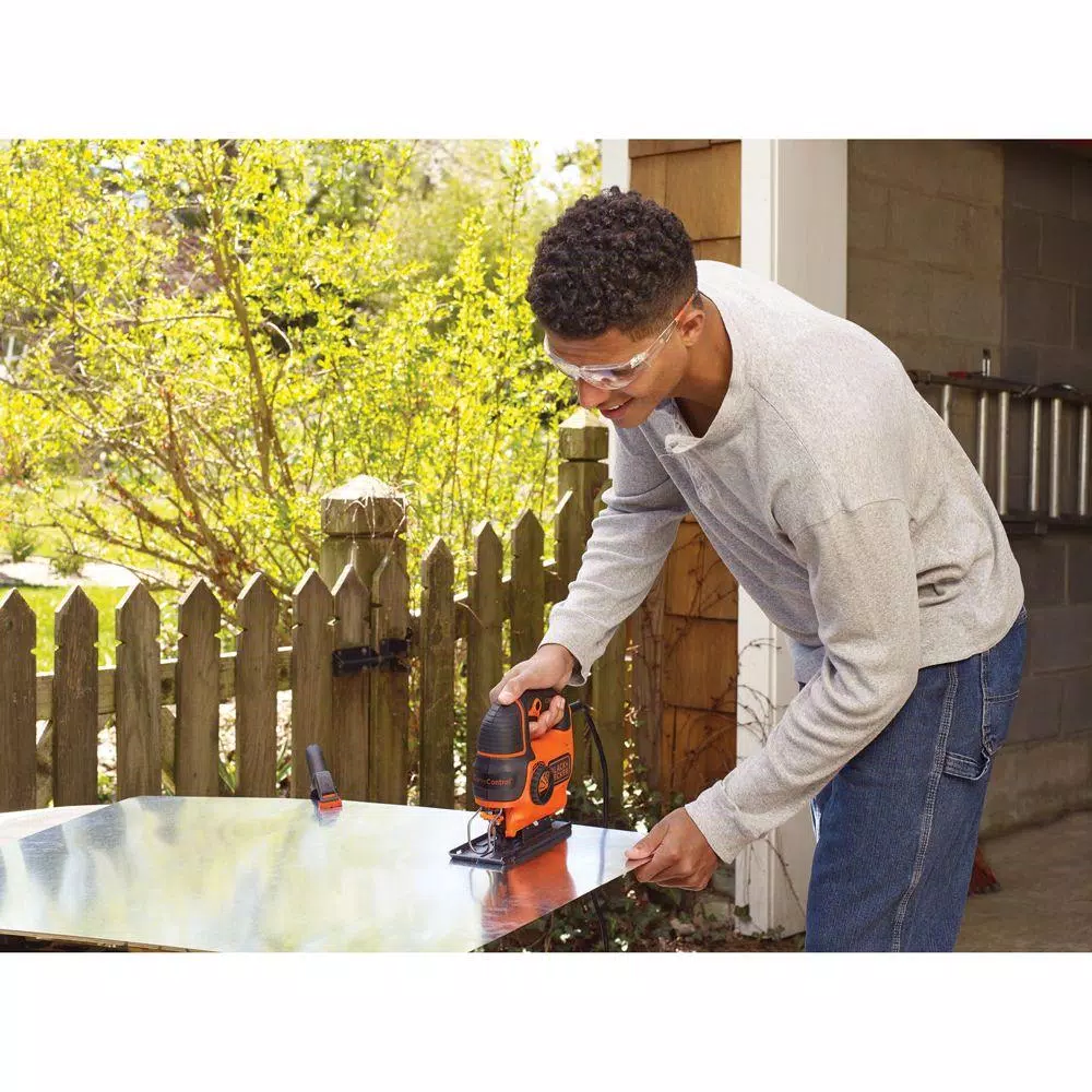 BLACK+DECKER BDEJS600C 5 Amp Corded Jig Saw with Curve Control