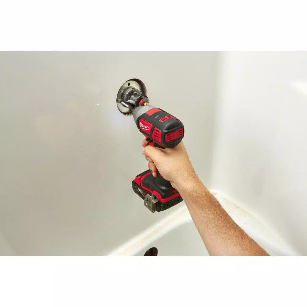 Milwaukee M18 18V Lithium-Ion Cordless 1/4 in. Hex Impact Driver Kit with (2) 1.5Ah Batteries, Charger, and Hard Case