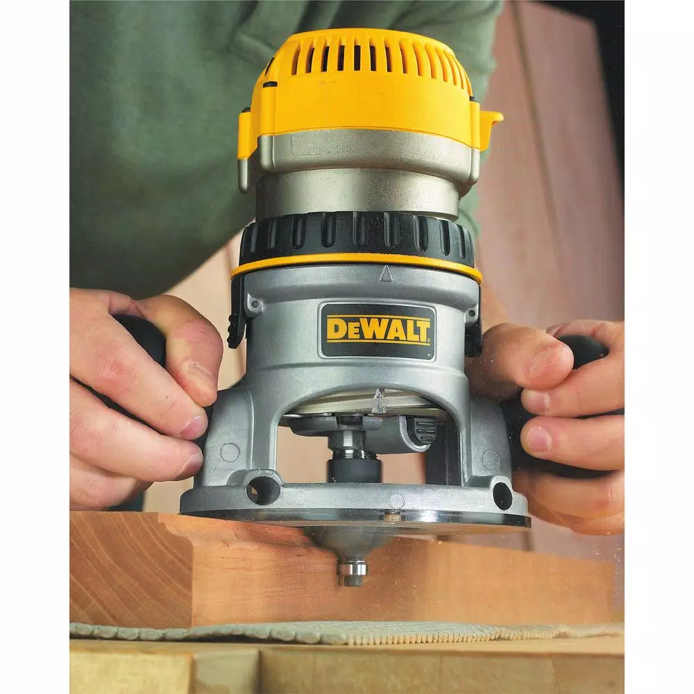 DEWALT DW618PKB 2-1/4 HP 12 Amp Corded Fixed and Plunge Base Router Combo Kit