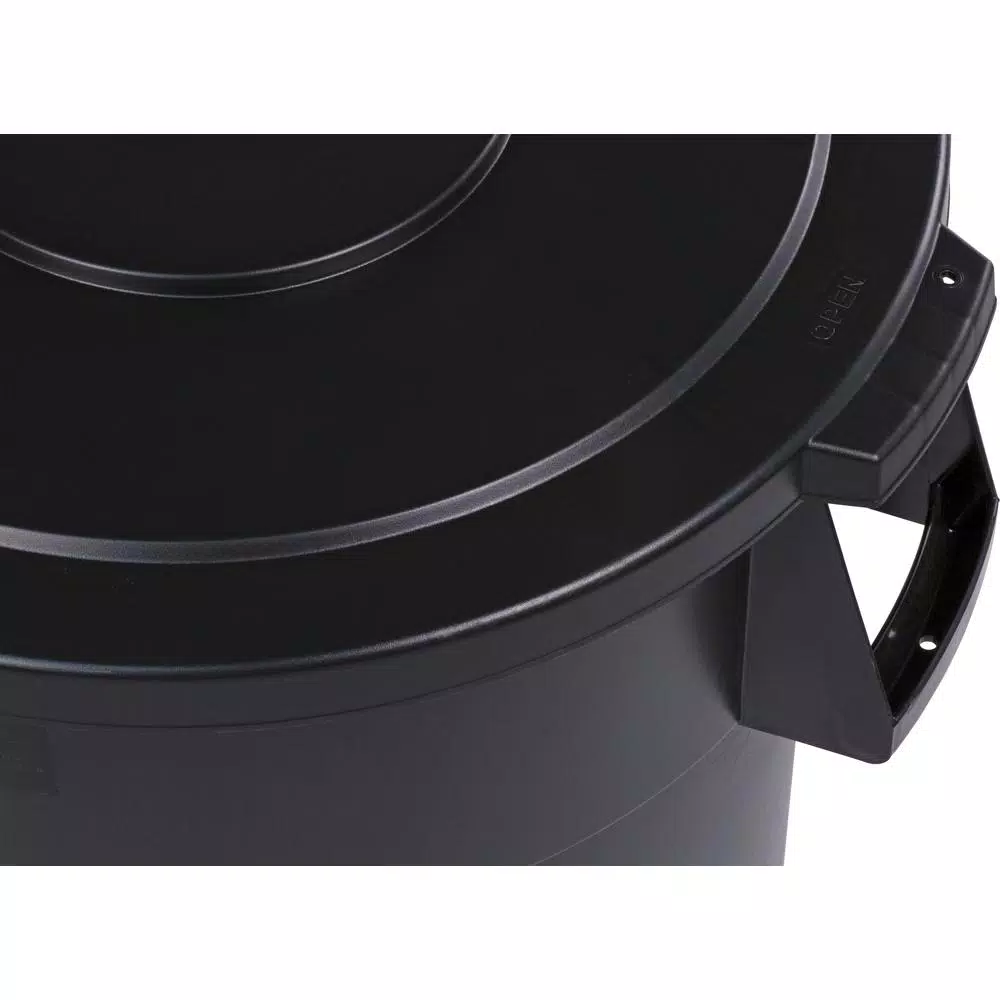 Carlisle Bronco 44 Gallon Black Round Trash Can Lids, Heavy Duty Polyethylene, 3-Pack